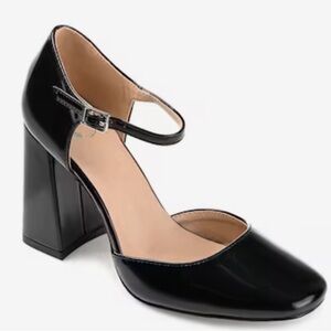 *NIB* Journee Collection Black Hesster Pumps.